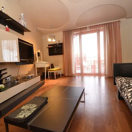 Apartment Lux