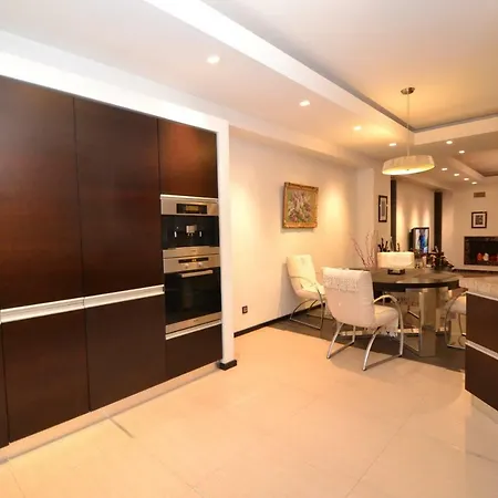 Apartment Lux *